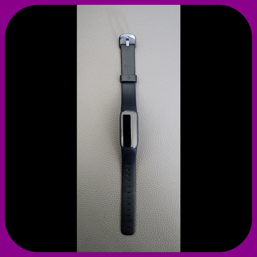 Fitbit Luxe